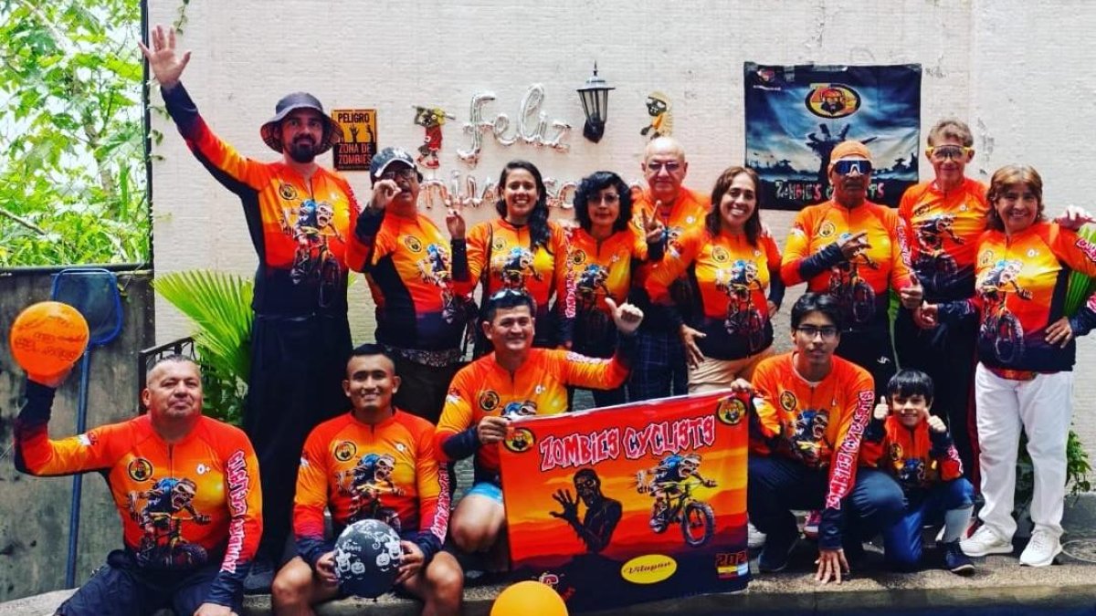Zombies Cyclists celebrando el 12 de abril su aniversario #4.