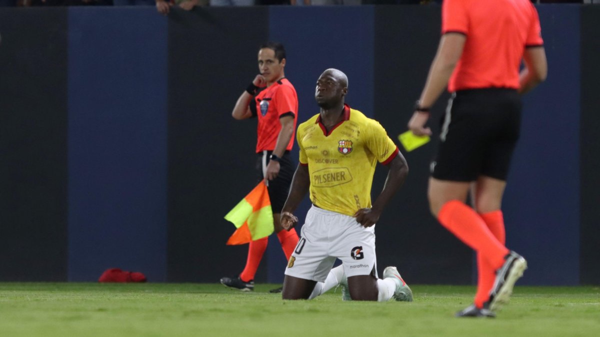 Felipe Caicedo marcó si primer gol en la Copa Libertadores.