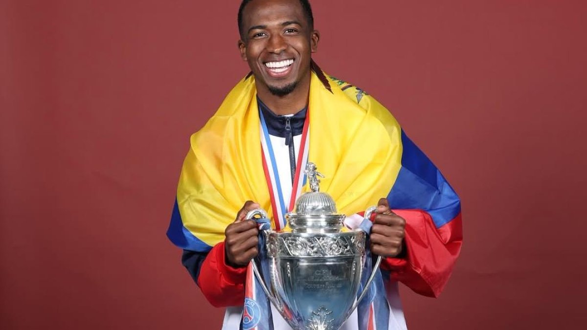 Willian Pacho ha logrado 3 títulos en París Saint-Germain