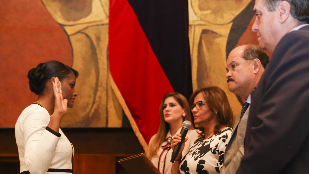 El nuevo fiscal general asumirá el cargo que dejó la extitular del Ministerio Público, Diana Salazar.