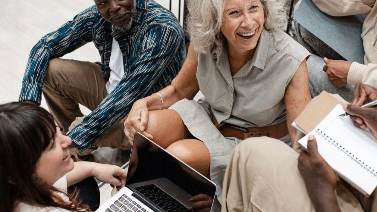 El organismo sugiere a España aprovechar la mano de obra en población adulta.