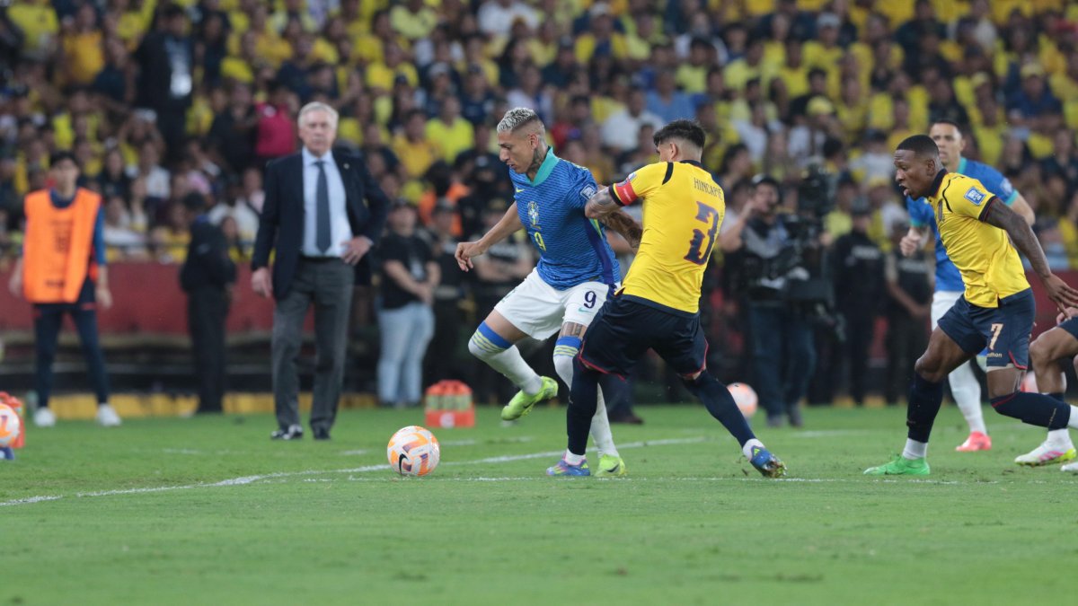 Brasileños y ecuatorianos en el juego por Eliminatorias Sudamericanas del jueves 5 de junio, en el estadio Monumental.