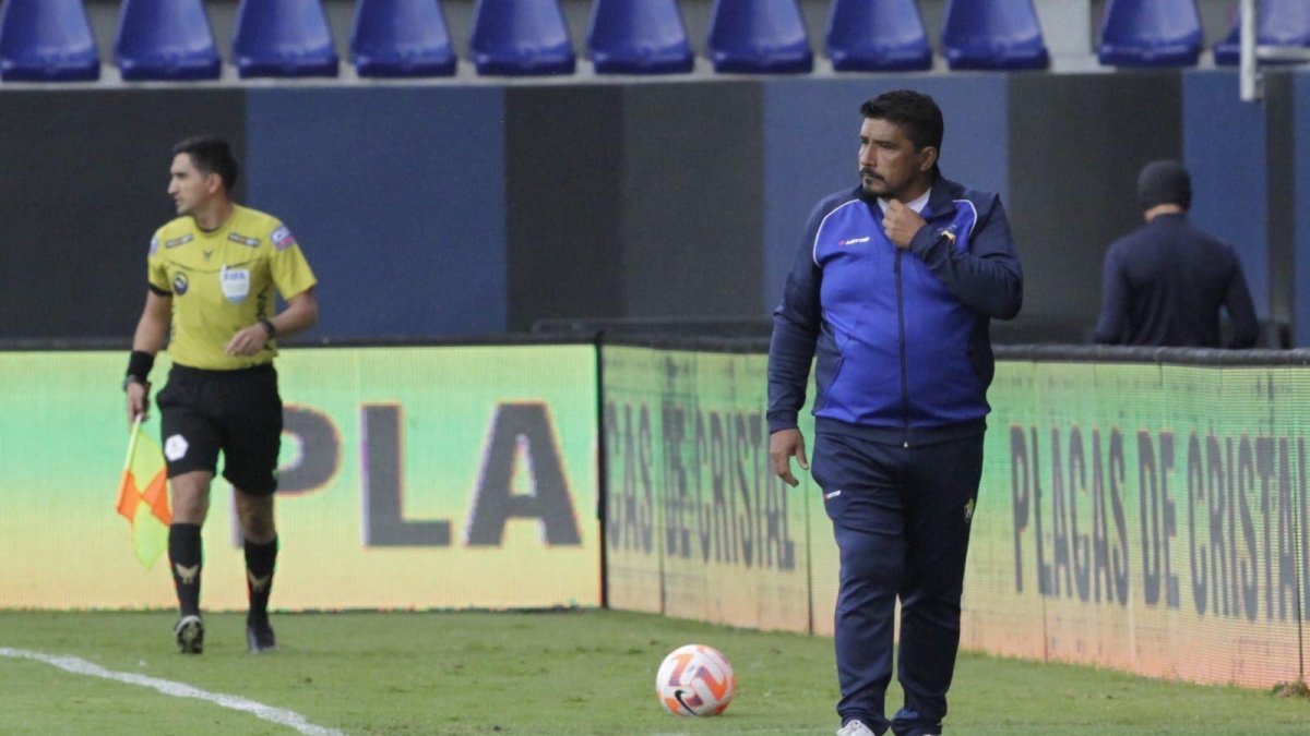 Situación. El partido ante Universidad Católica fue la última aparición del técnico Omar Asad como entrenador de El Nacional.