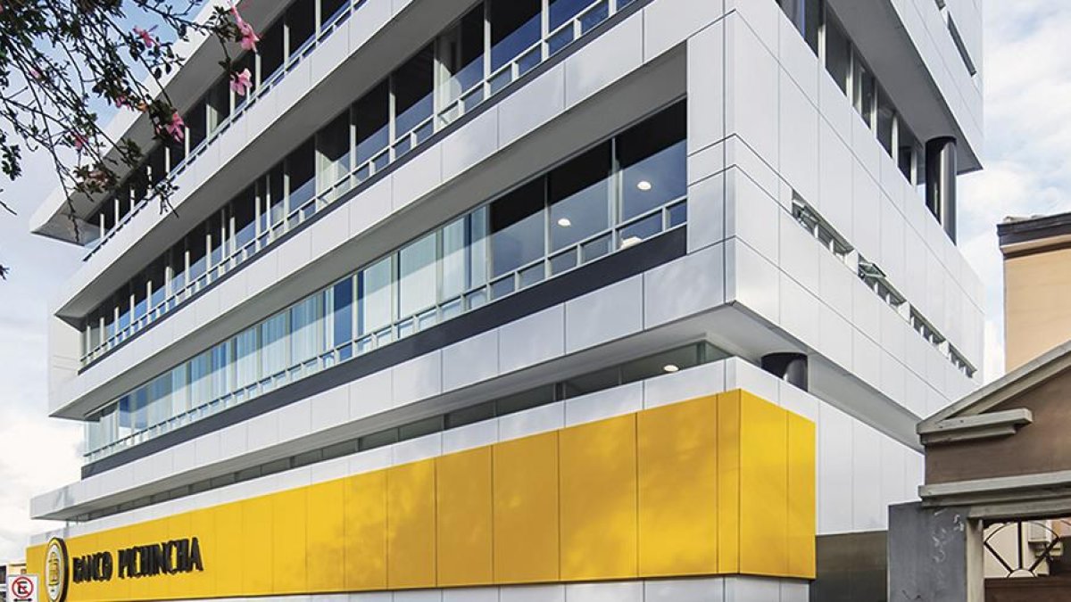 Banco de Pichincha ha respondido ante quejas por falllas en sus canales digitales.