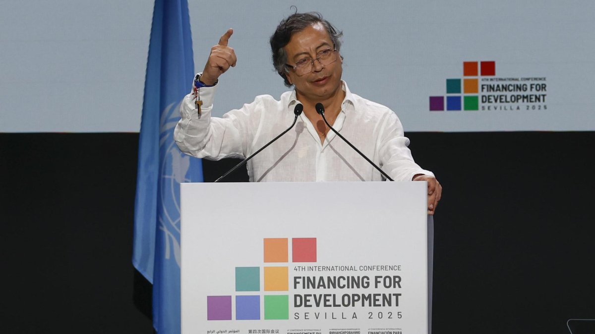 El presidente de Colombia, Gustavo Petro, durante su intervención en la IV Conferencia Internacional de la ONU sobre Financiación para el Desarrollo, en Sevilla (España).