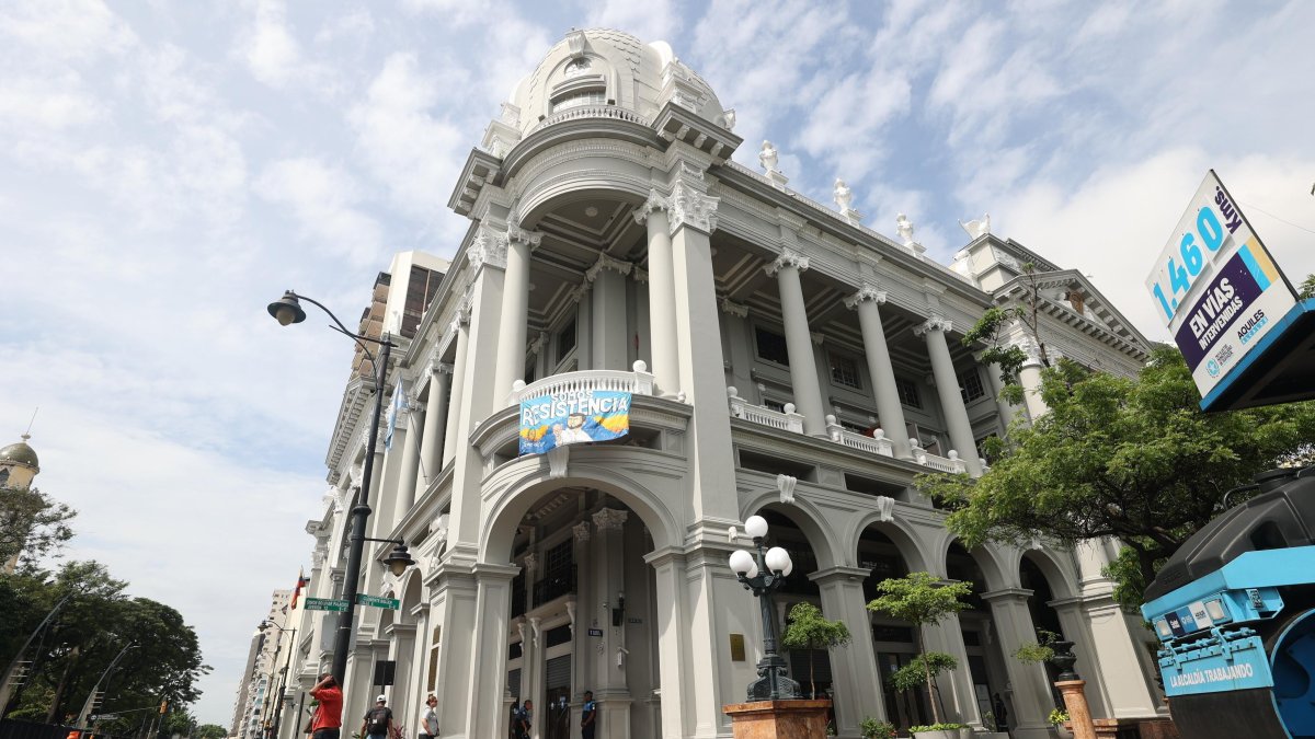 Municipio de Guayaquil responde a EXPRESO por uso de la silla vacía.