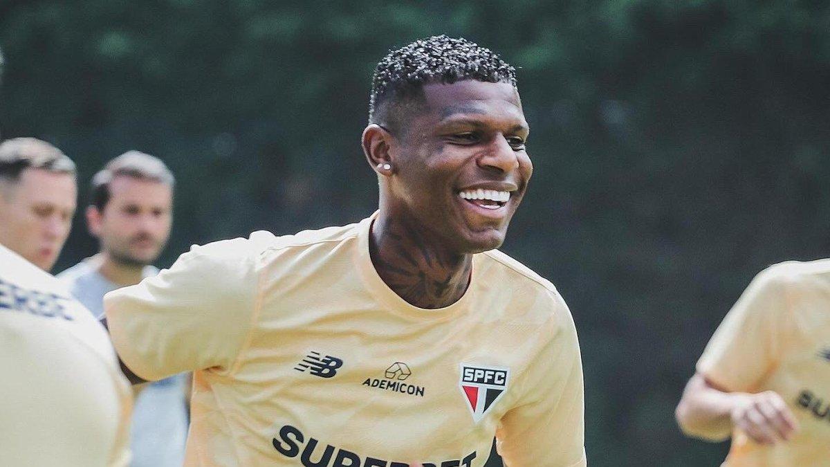 Robert Arboleda, defensor ecuatoriano del Sao Paulo.