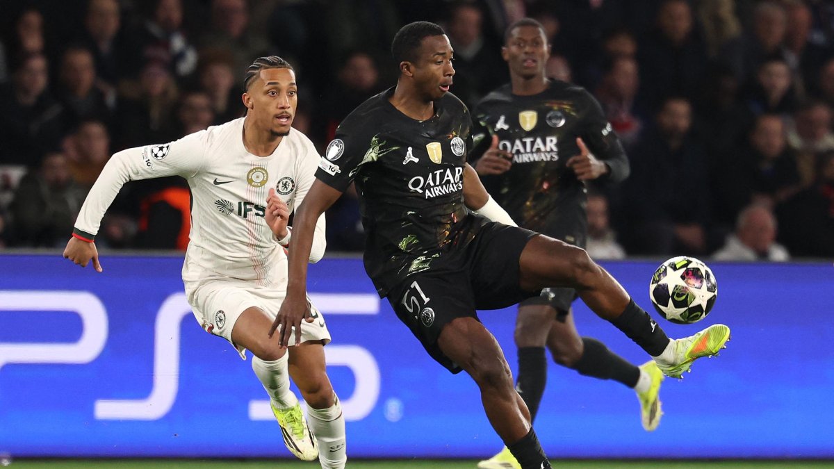 Willian Pacho será titular en la defensa de PSG.