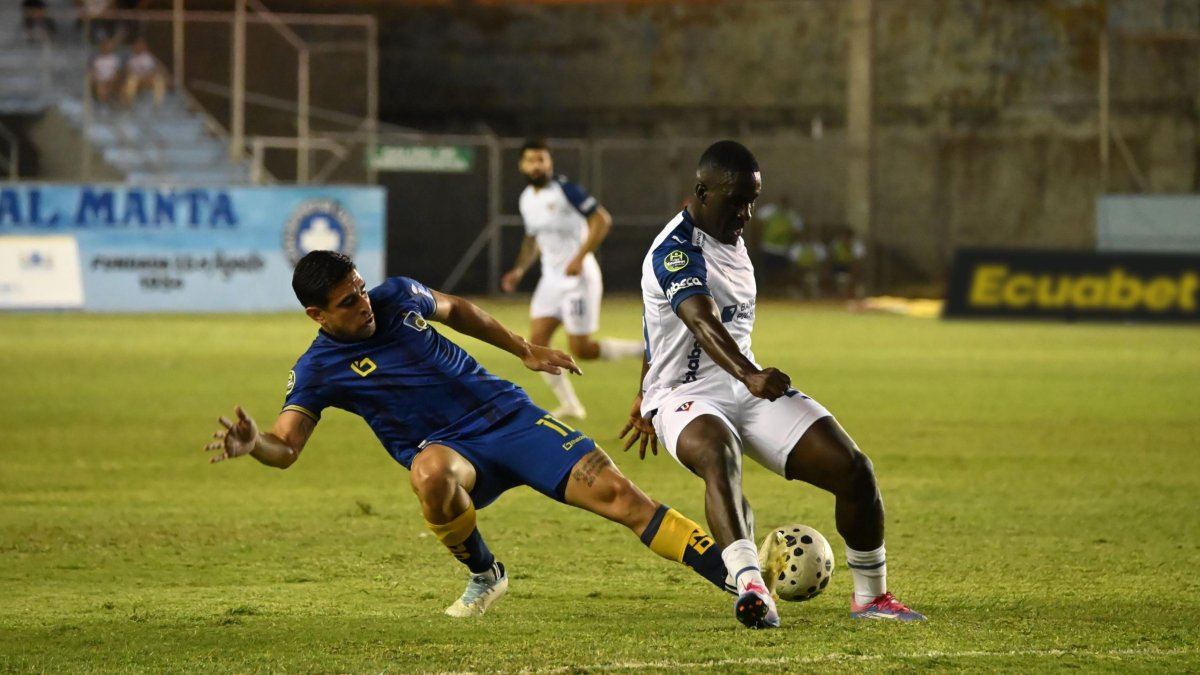 Delfín se quedó con los tres puntos ante Liga de Quito.