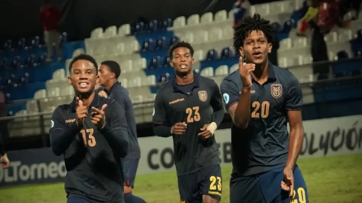 Festejo de la selección sub 17 de Ecuador que clasificó al Mundial Sub 17.