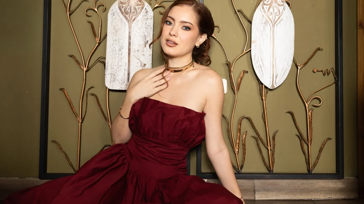 Antes de llegar al teatro, Ninoska hacía animaciones infantiles, una experiencia que le ayudó a perder el miedo al público y aprender guiones.