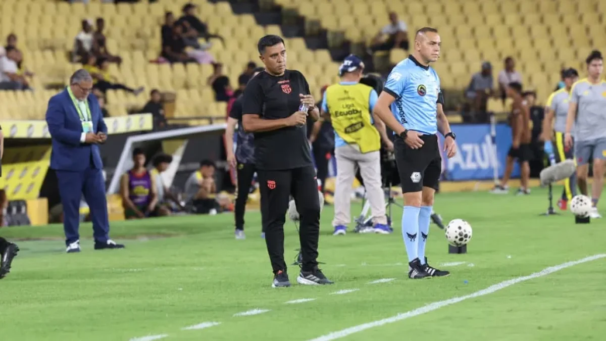 César Farías buscará jugadores para la siguiente etapa de LigaPro.