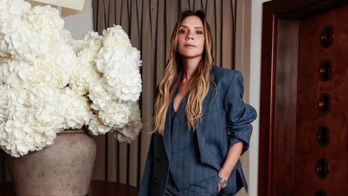 Para la diseñadora Victoria Beckham, el mayor secreto de belleza está en la correcta y profunda hidratación de la piel.