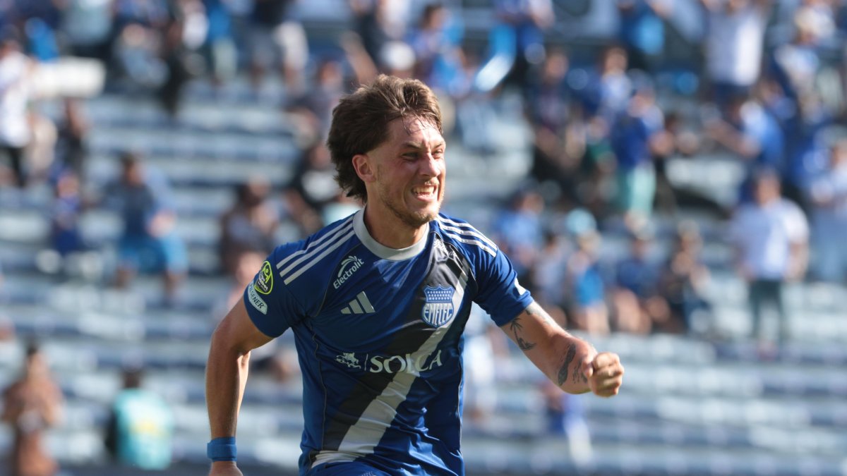 Klimowicz lidera el resurgimiento: Emelec derrotó 2-0 a Macará y sale del fondo
