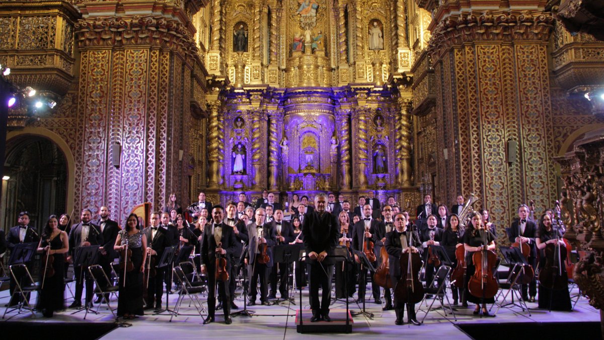 Desde su llegada a los escenarios de Quito hace más de 76 años, la OSNE ha realizado numerosas gira locales e internacionales.