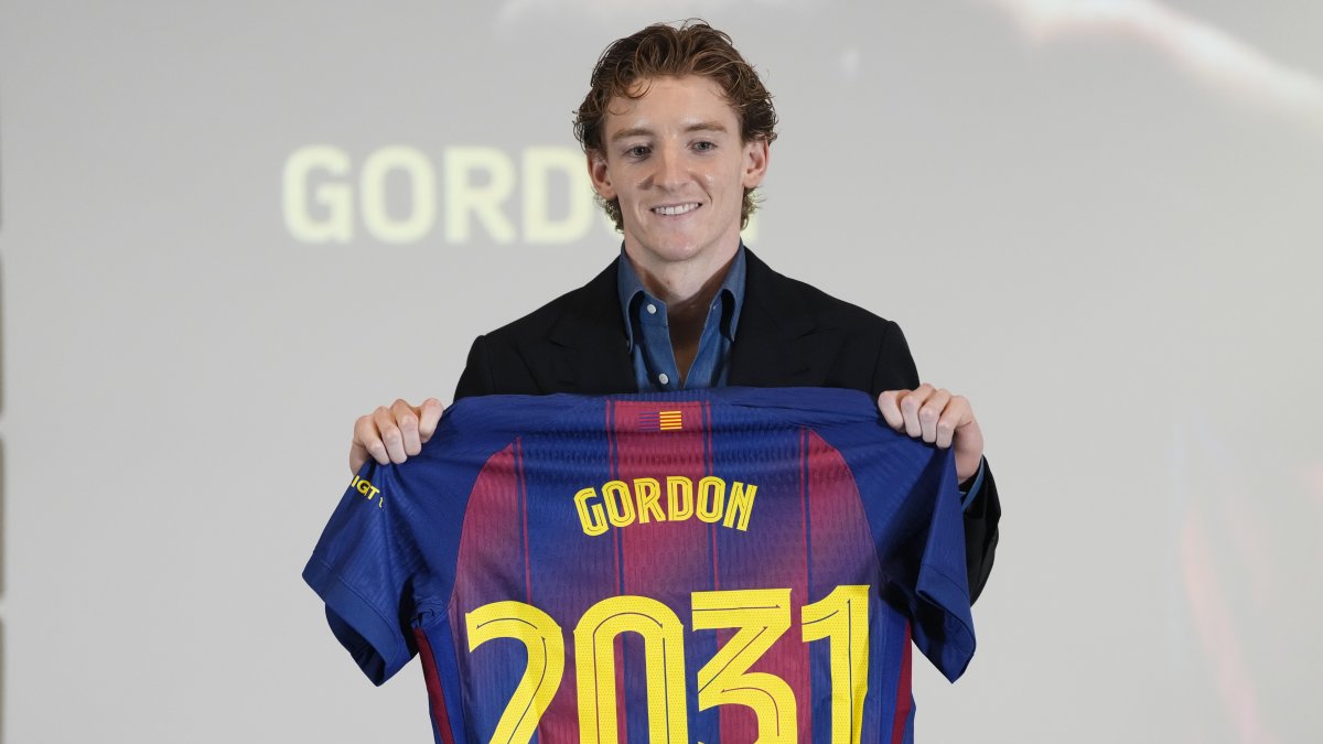 Anthony Gordon cumple su sueño y llega al FC Barcelona: 