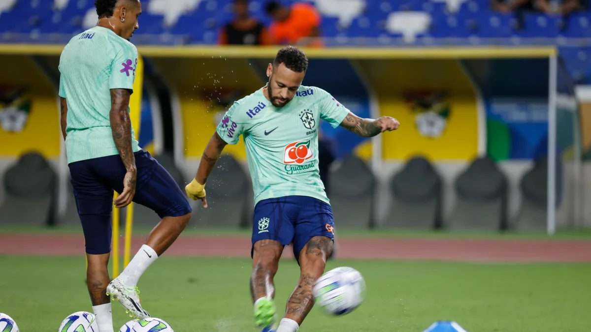 Neymar se alista para competir su cuarto Mundial de Fútbol.