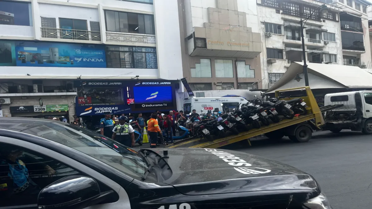 Bahía de Guayaquil: 18 motocicletas retenidas en operativo de tránsito