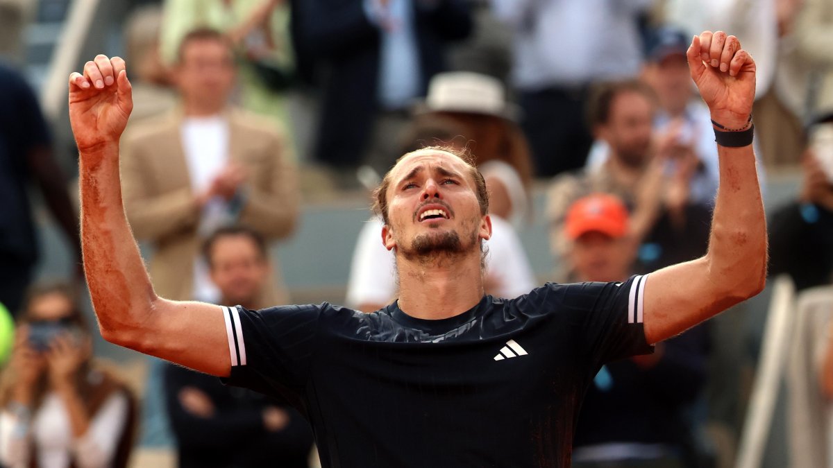 El desahogo de Alexander Zverev fue evidente tras el último punto que lo proclamó campeón de Roland Garros.