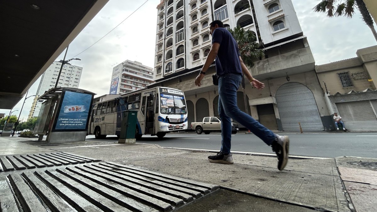 Habilitan la calle Los Ríos luego de una esperada reconstrucción.