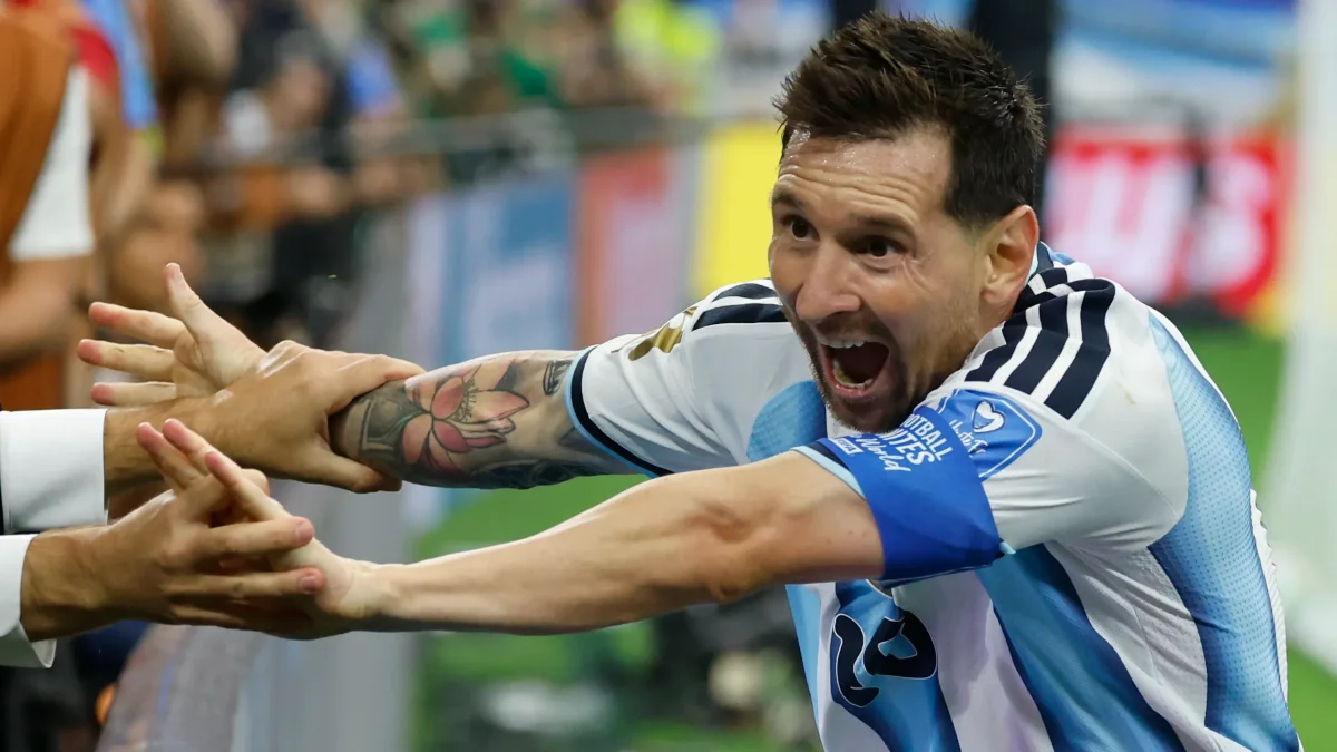 Messi festeja su doblete ante Austria, que le permitió convertirse en el máximo goleador en la historia de los Mundiales.