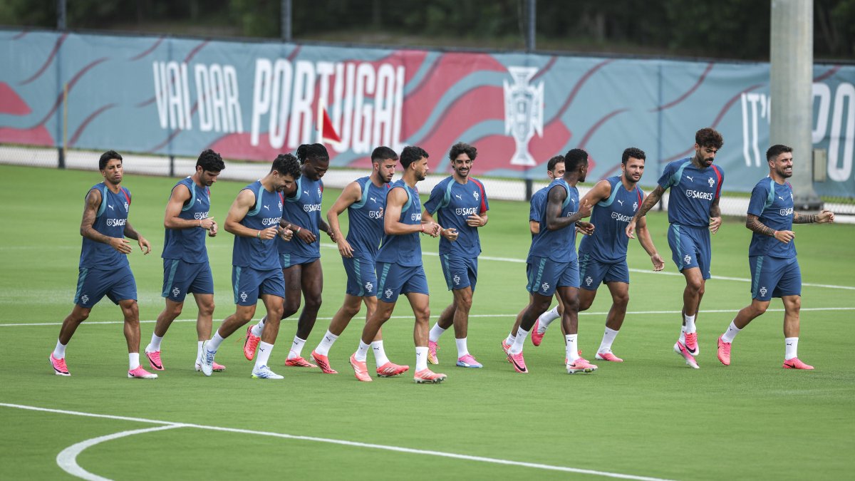 La Selección de Portugal se juega el liderato del Grupo K ante Colombia.