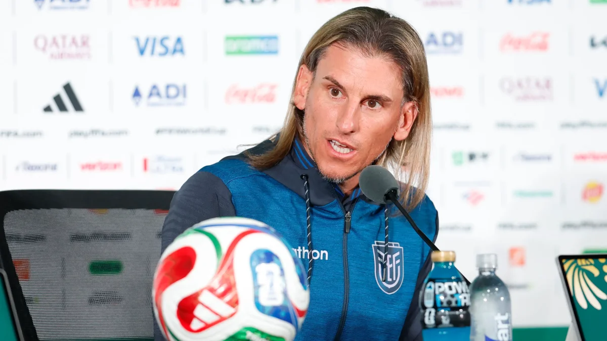Mundial 2026 | Ecuador con todo en contra: vuelo retrasado, bulla en la madrugada y un estadio lleno ante México