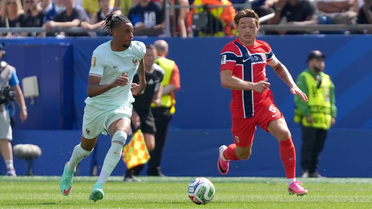 Michael Olise es titular fijo en la Selección de Francia.