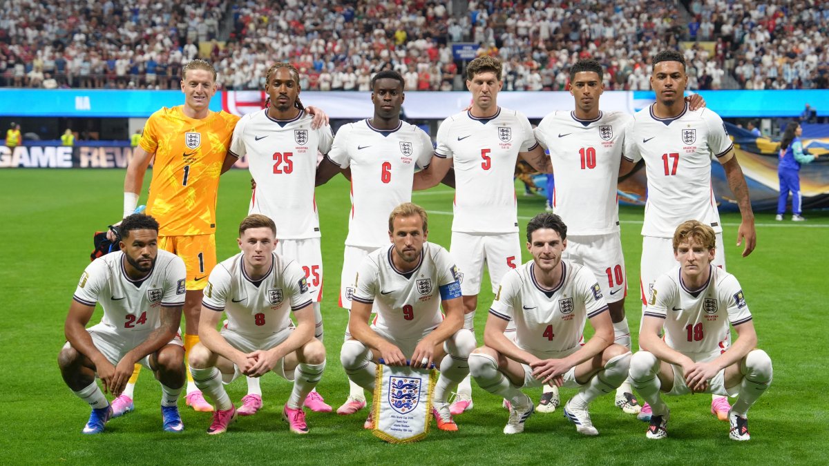 Jugadores de Inglaterra no pudieron en semifinales ante Argentina y se citaron por el tercer lugar ante Francia.