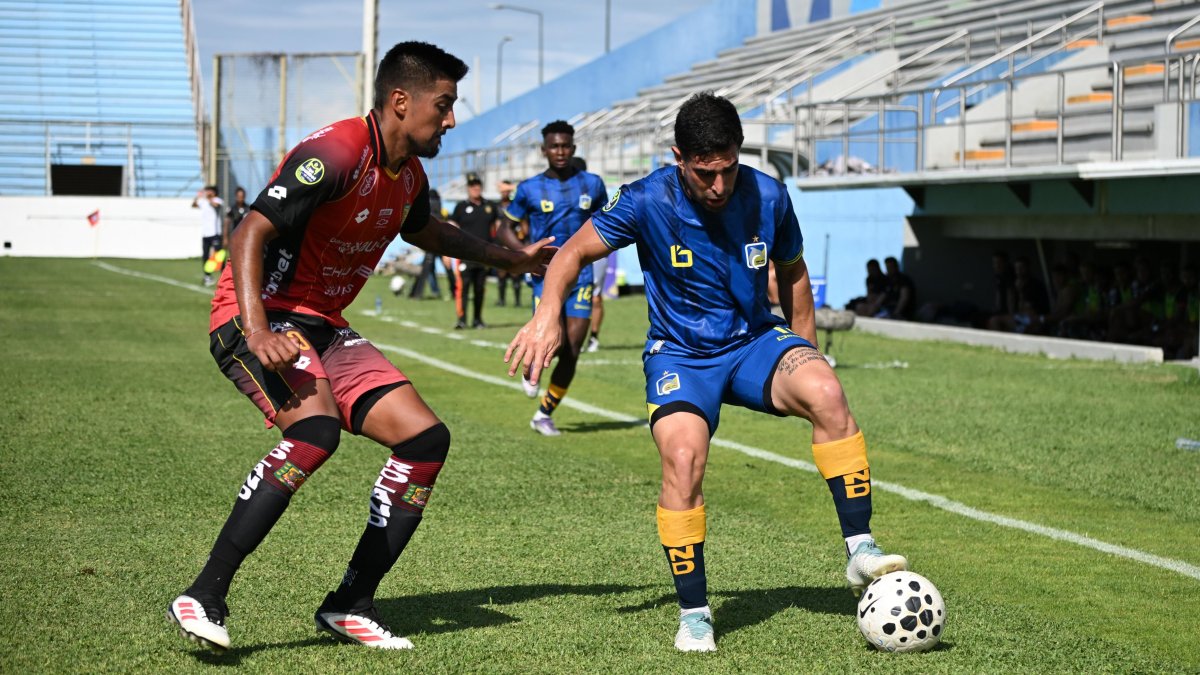 Delfín busca salir del fondo de la tabla de la LigaPro 2026.