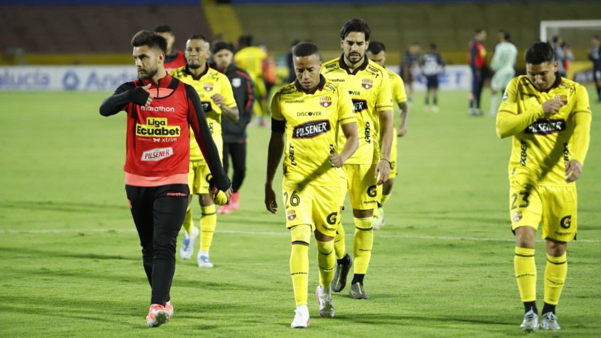 Barcelona SC se alejó del liderato en la LigaPro 2026.
