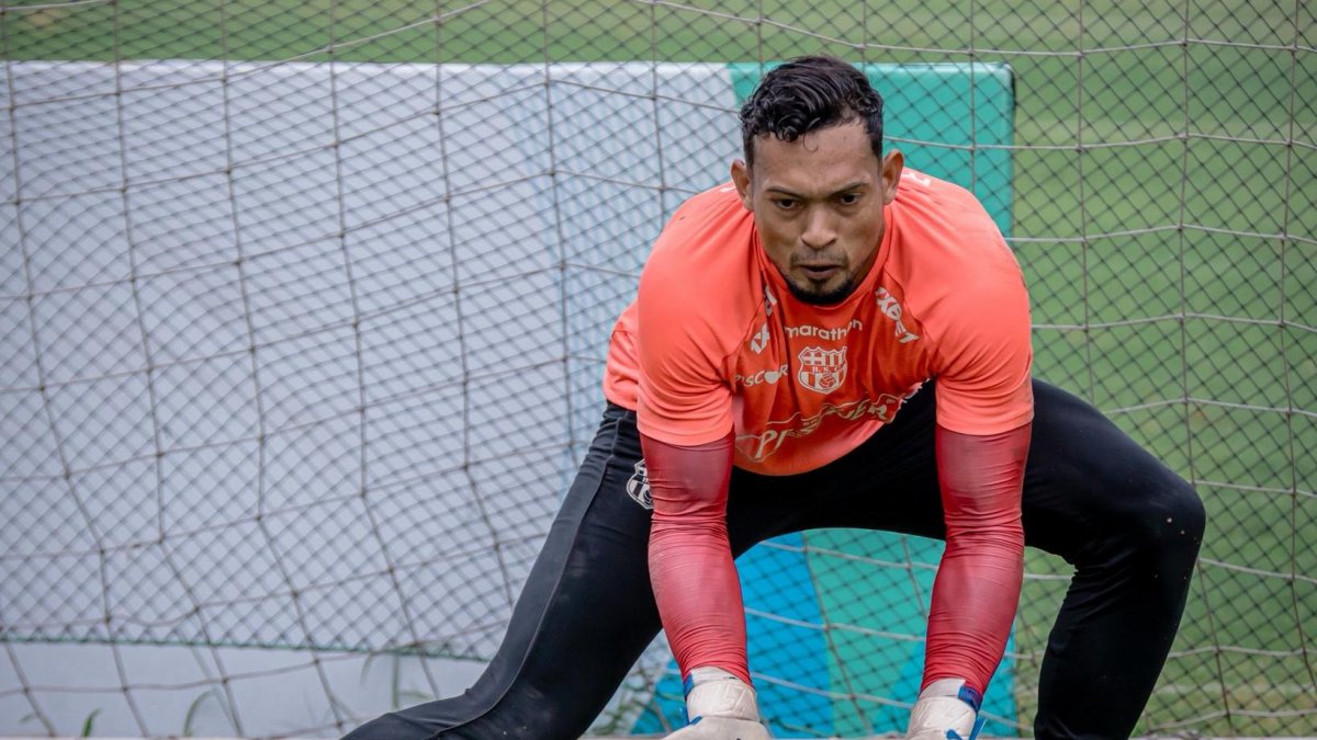 José Contreras el arquero de Barcelona SC en un entrenamiento.