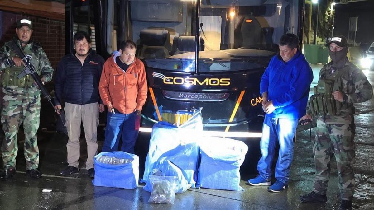El bus de Buses Cosmos fue retenido antes de cumplir con el traslado del São Paulo durante su visita a Bolivia por la Copa Sudamericana.