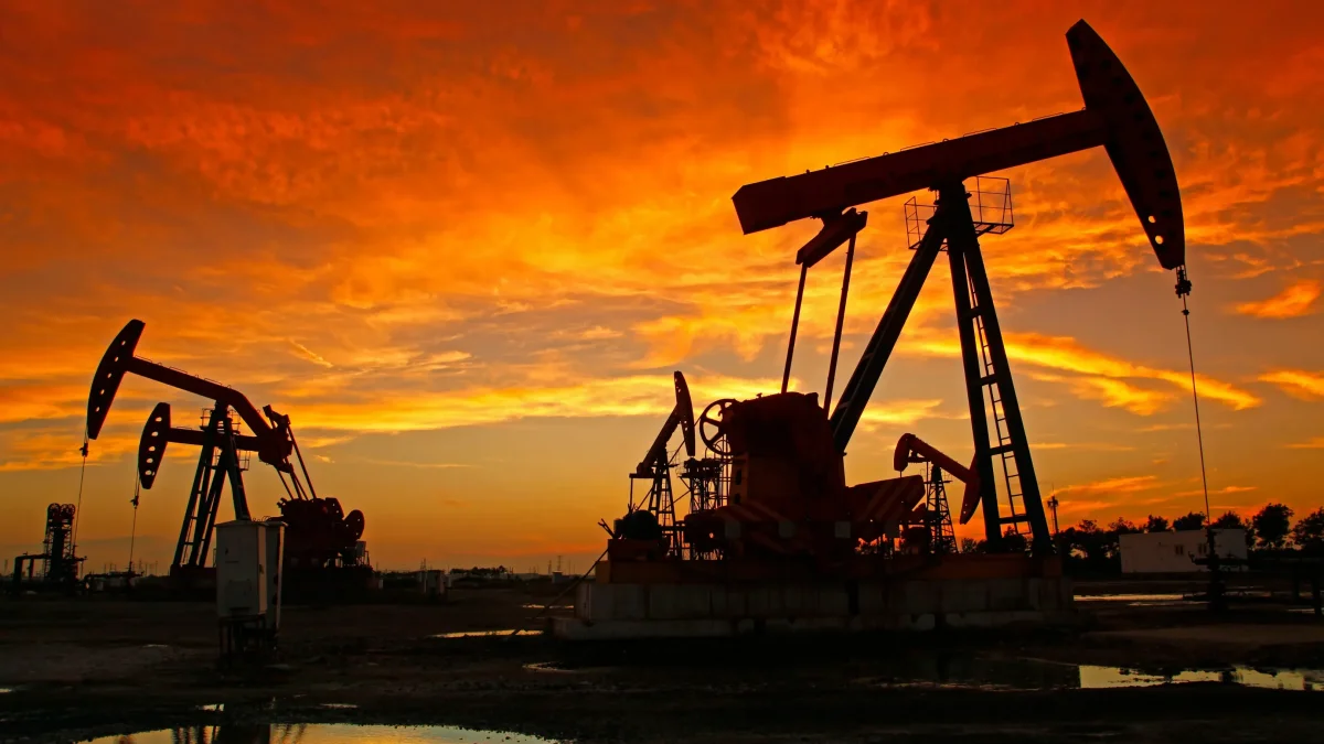 La OPEP estimula a la producción del petróleo.
