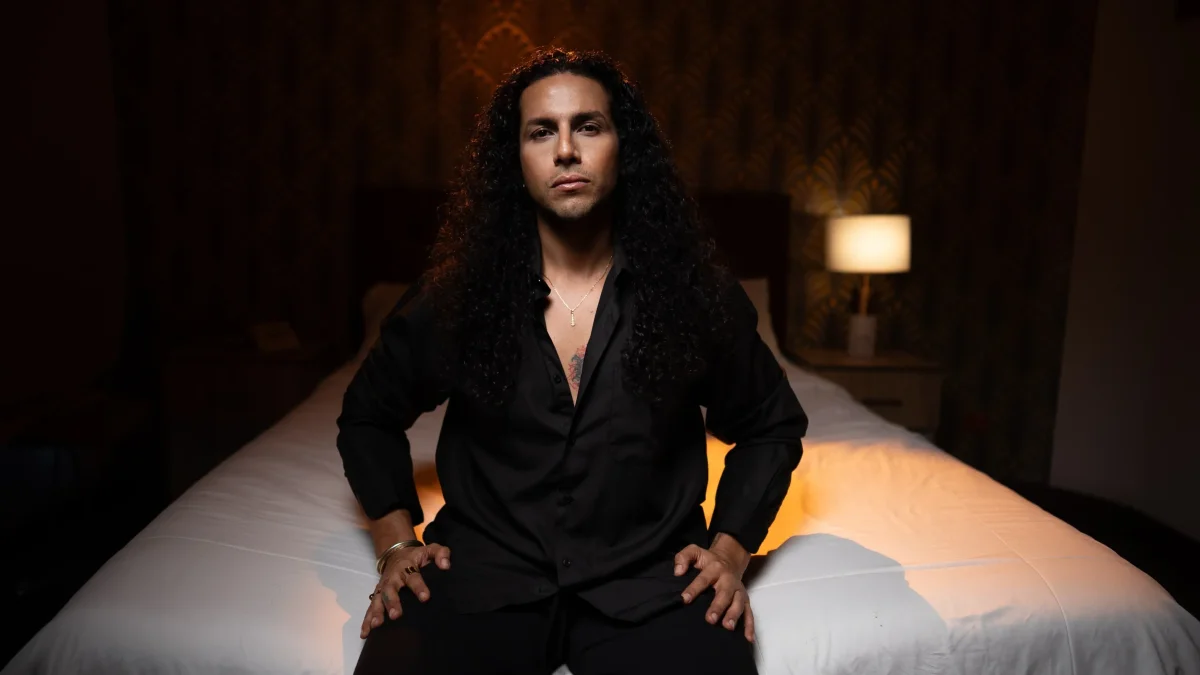 Rommel Vergara, nacido en Vinces, explora nuevos géneros musicales en esta nueva etapa en solitario. Prepara un nuevo single en onda funk, que prevé estrenar este mismo año. 