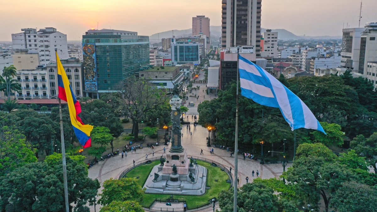 El 9 de octubre se conmemora la Independencia de Guayaquil, uno de los acontecimientos históricos más importantes de Ecuador.
