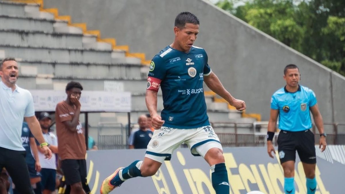 Jesús Preciado jugó en Cuenca Juniors a inicios de la temporada 2026.