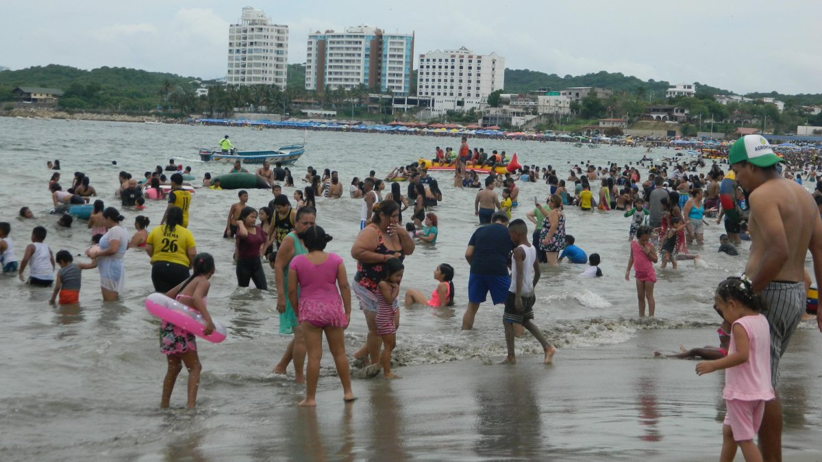Las playas de Ecuador son uno de los principales atractivos para el turismo interno y concentran parte importante de los viajes nacionales durante los feriados. |