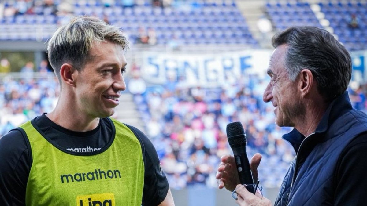 Richard Schunke defensa de Independiente del Valle y Michel Deller principal del equipo Rayado