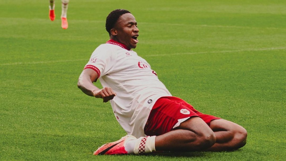Snayder Porozo anotó un gol para Royal Antwerp en la derrota 3-1 ante Brujas.
