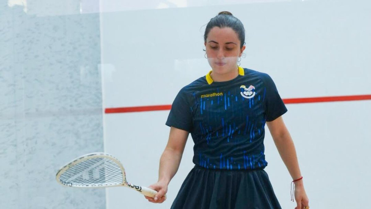 María Paula “Palis” Moya lleva el nombre de Ecuador a lo más alto del squash internacional.