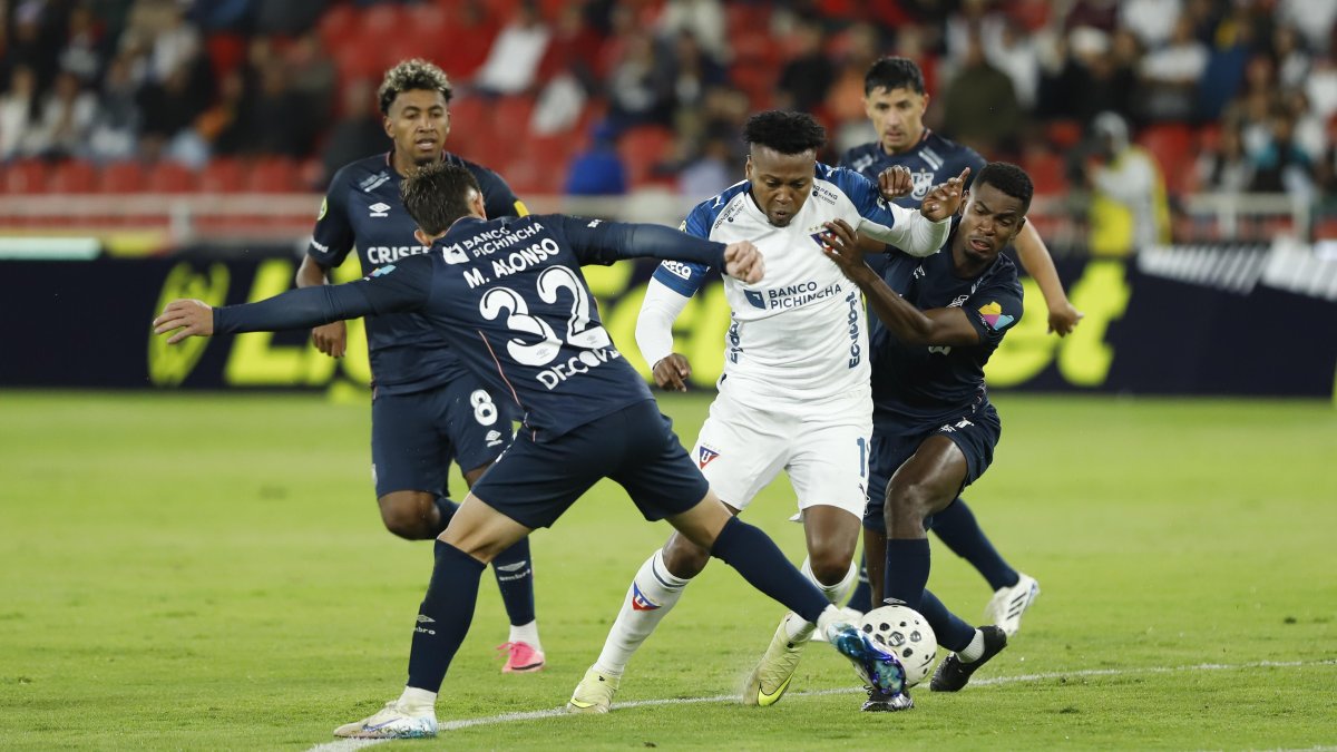 La LigaPro enfrenta a 16 clubes en la actualidad.
