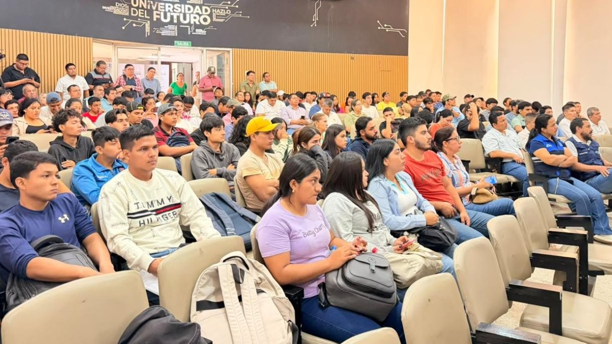 Simposio reunió de manera presencial a más de 250 personas y a cerca de 200 conectadas en línea.