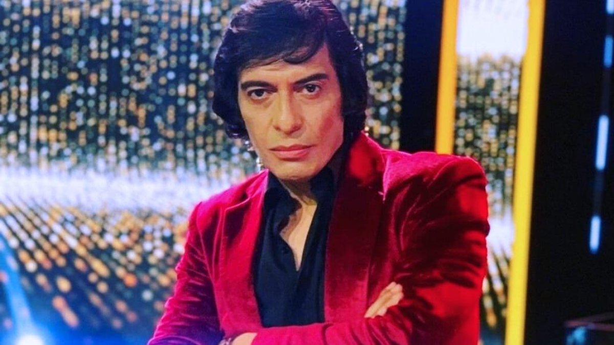 La música de Sandro ha acompañado buena parte de la carrera de Shalo, quien comenzó a presentarse profesionalmente mucho antes de su paso por Yo me llamo.