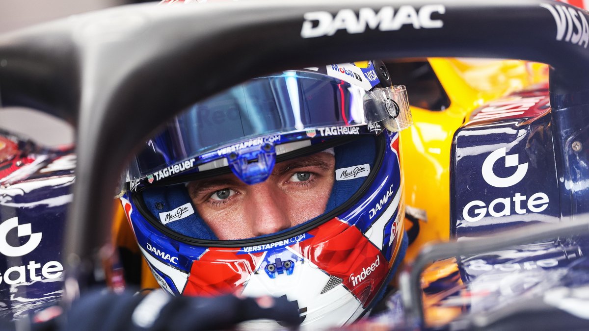 Max Verstappen realizó un mejor crono de 1:31.156, 120 milésimas más rápido que el británico George Russell.