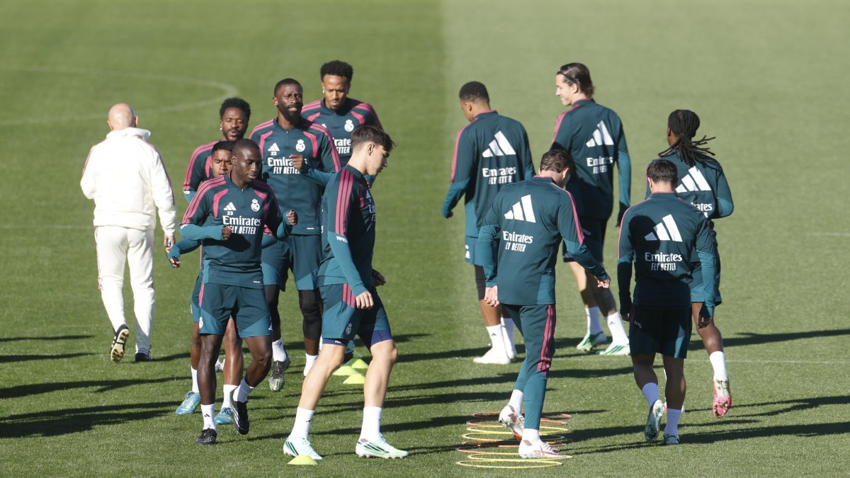 Dónde ver Real Madrid vs Villarreal: hora y señal del partido y alineaciones