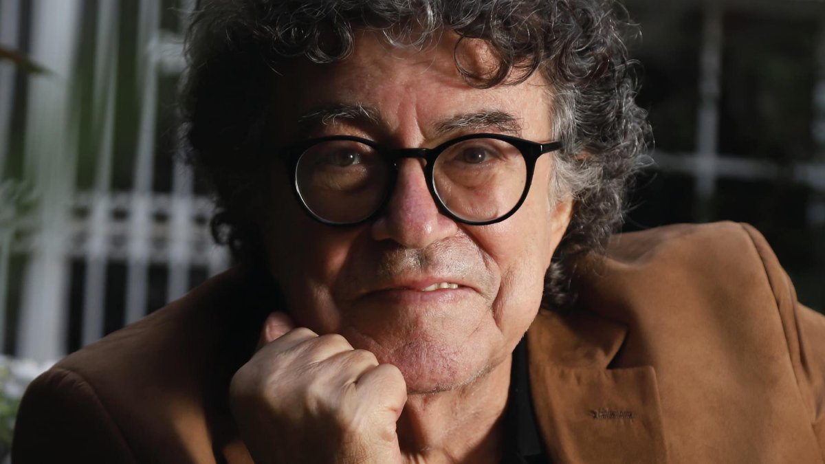 Piero popularizó ‘Mi viejo’, canción que se convirtió en un clásico dedicado a los padres.