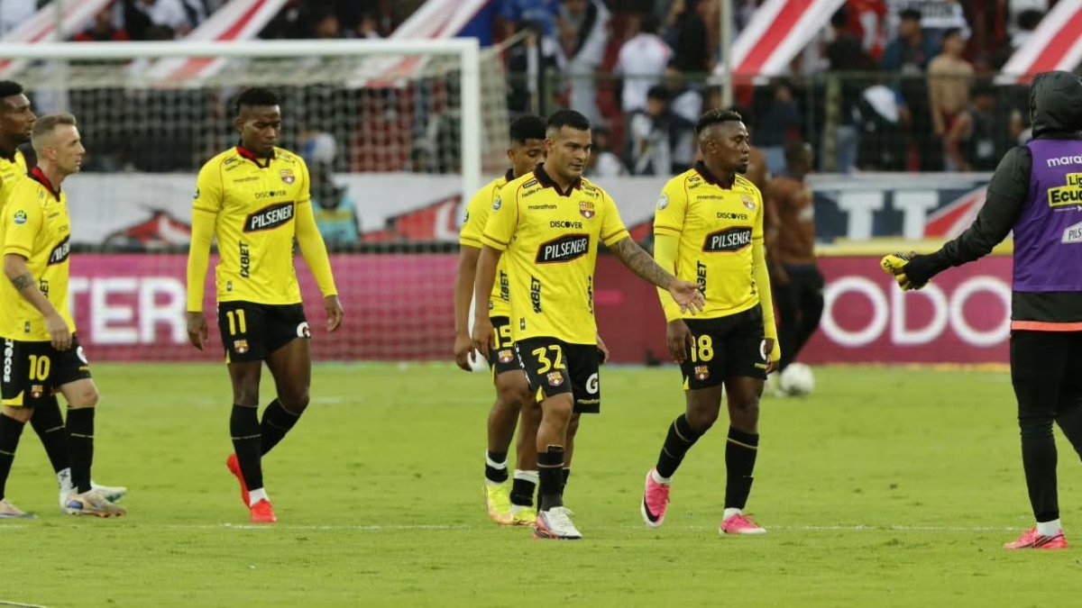 Sus rostros lo dicen todo en los jugadores de Barcelona SC en el estadio Rodrigo Paz.