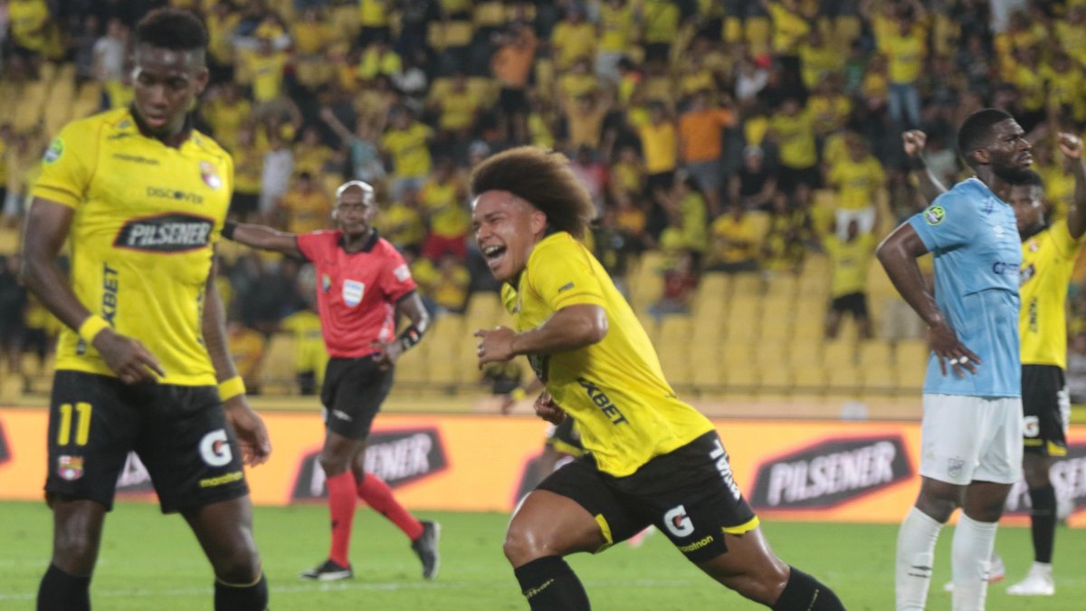 El extremo Erick Mendoza selló el 1-1 ante la Católica.