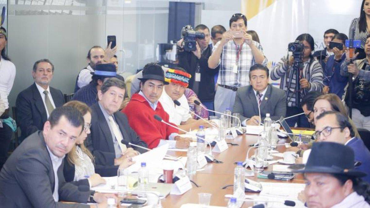 Comparecencia. Los dirigentes indígenas acudieron el martes ante la comisión que investiga el paro nacional.